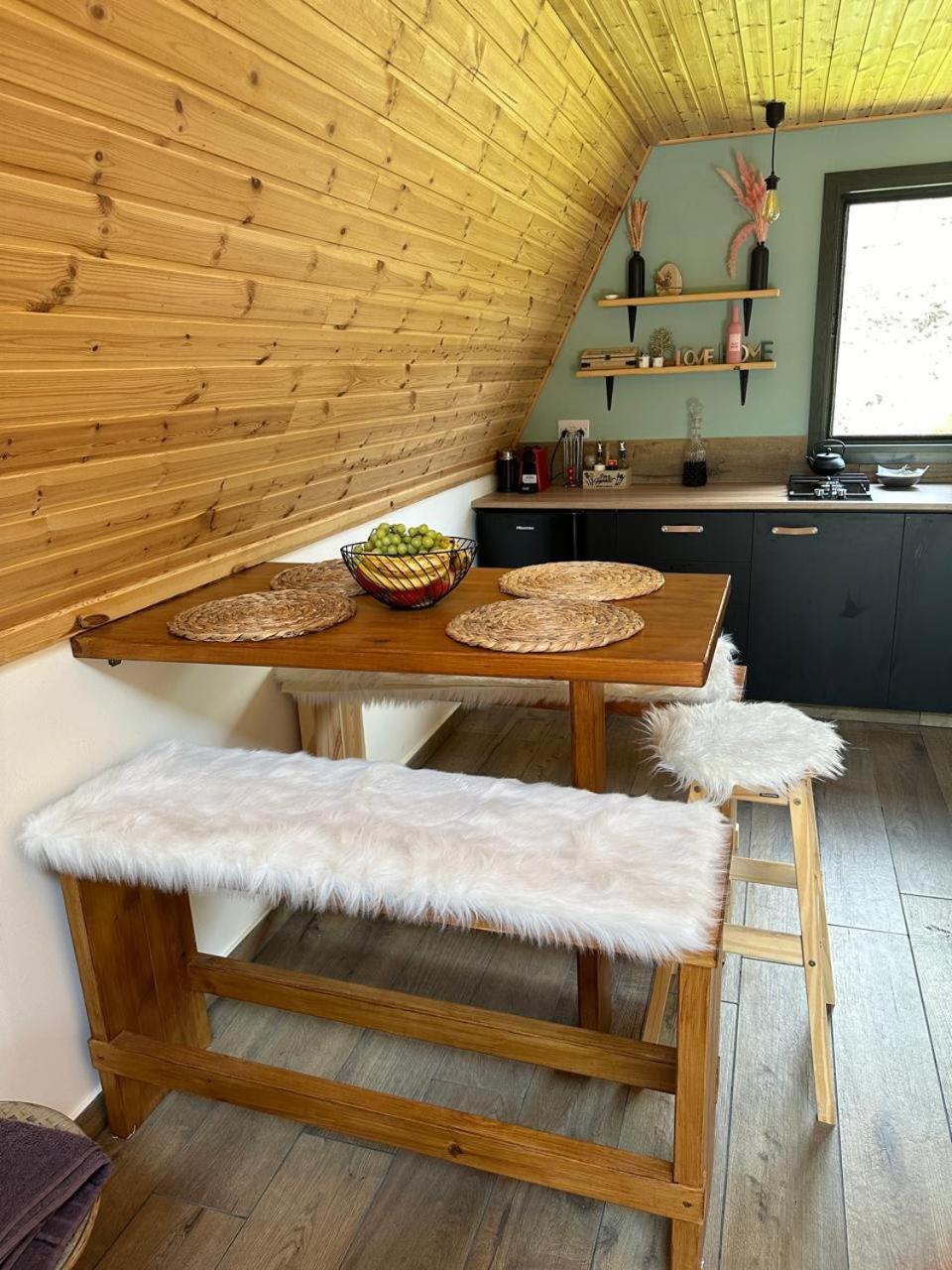 Cozy Glamping With Pool, Perfect For Couples & Families * Αρακαπάς